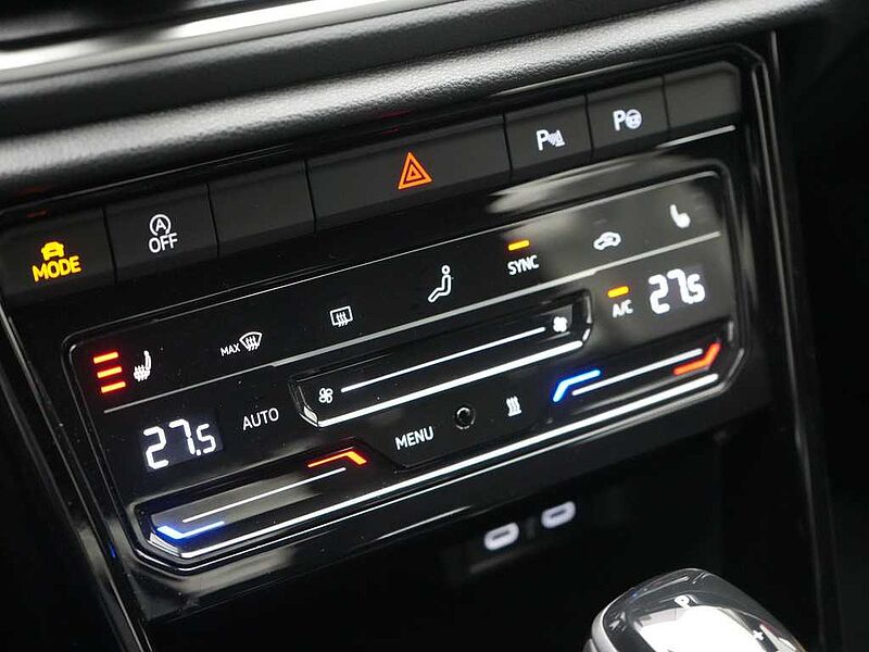 Volkswagen T-Roc R-Line DSG NAVI VIRT SPORTSITZE APP SHZ