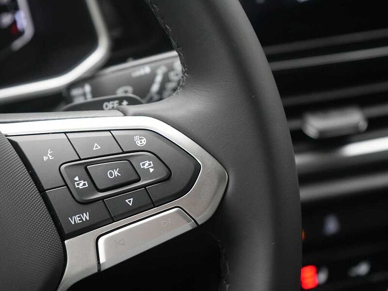 Volkswagen T-Roc R-Line DSG NAVI VIRT SPORTSITZE APP SHZ