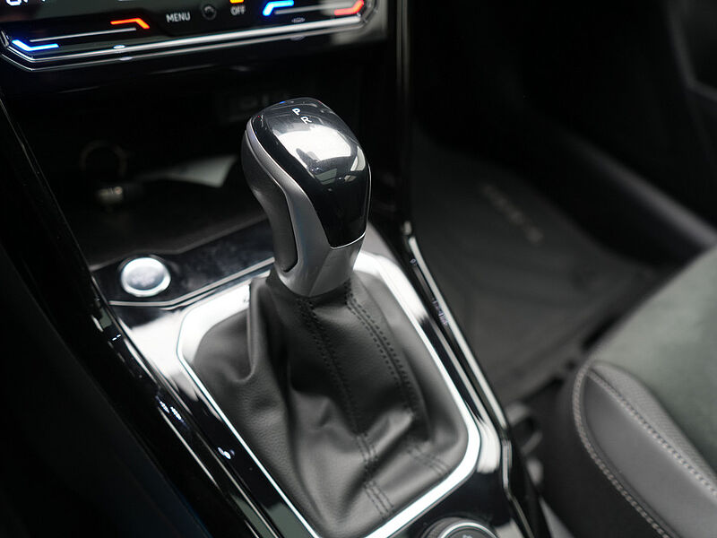 Volkswagen T-Roc R-Line 4Motion DSG AHK MATRIX PANO NAVI