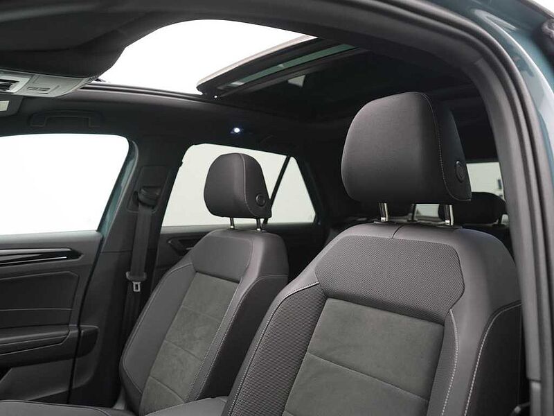 Volkswagen T-Roc R-Line 4Motion DSG AHK MATRIX PANO NAVI