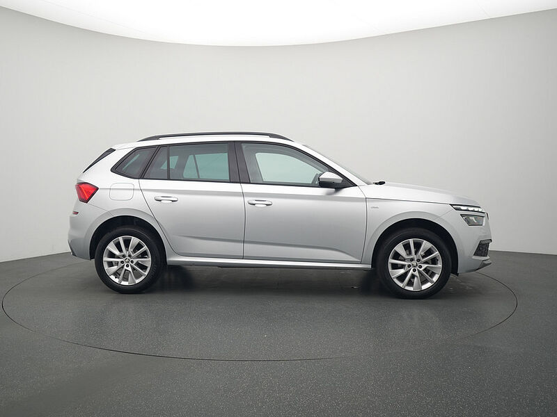 SKODA KAMIQ Tour AHK KAM SHZ APP CONNECT LED