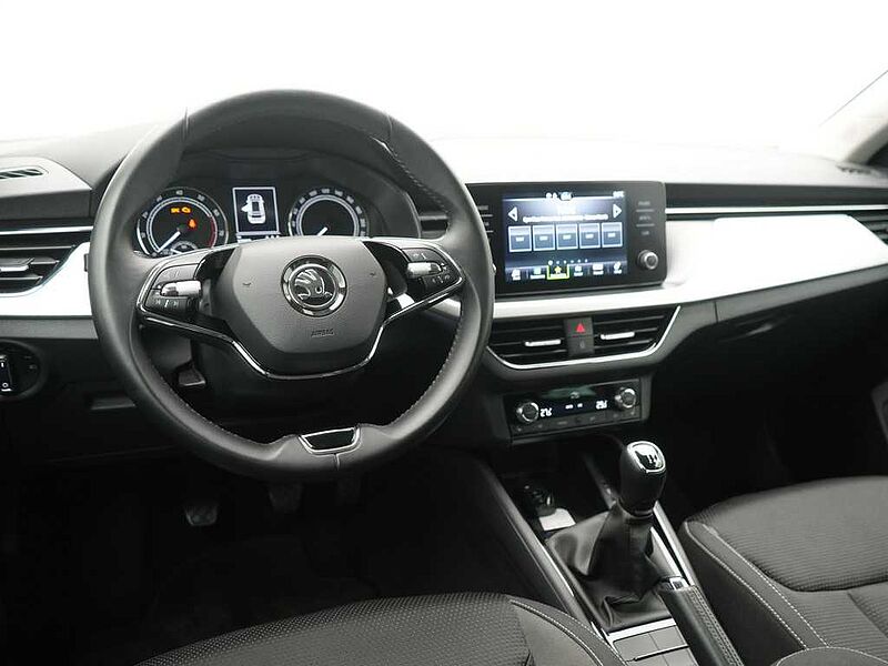 SKODA KAMIQ Tour AHK KAM SHZ APP CONNECT LED