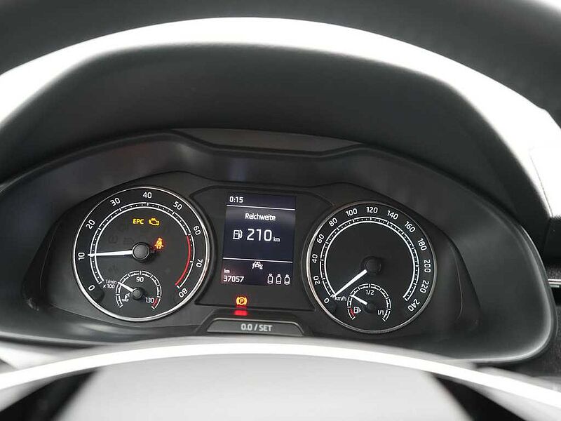 SKODA KAMIQ Tour AHK KAM SHZ APP CONNECT LED