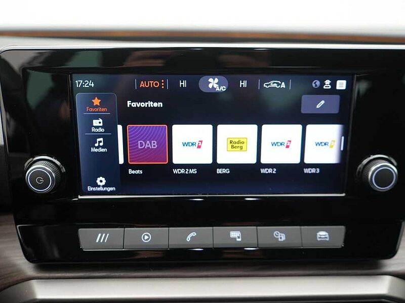 SEAT Leon ST Xcellence DSG CARPLAY VIRT AHK LED PDC