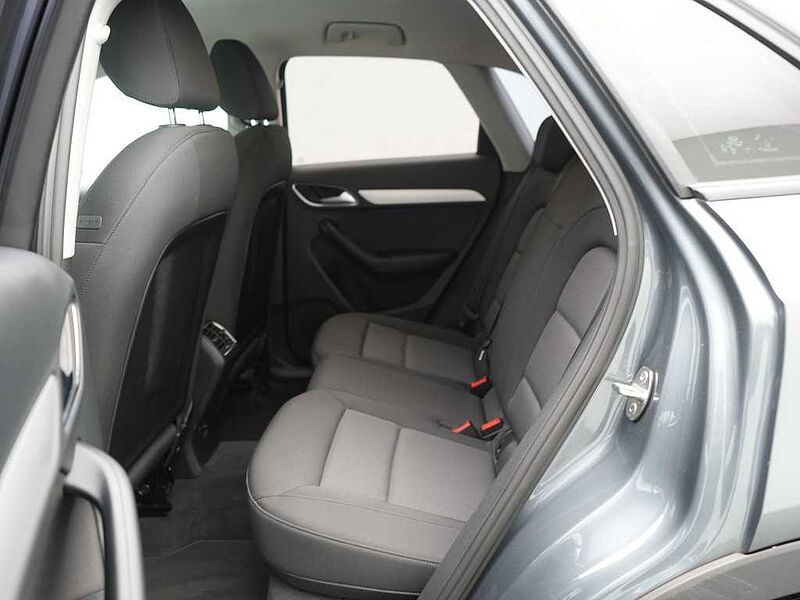 Audi Q3 KLIMA PDC SHZ AHK XENON NAVI