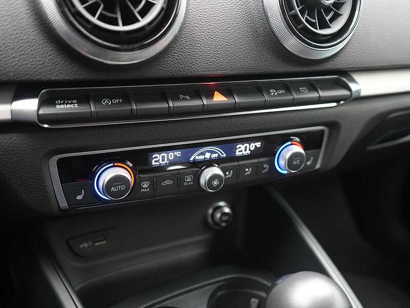Audi S3 Sportback S-TRON B&O NAVI ACC MATRIX LEDER