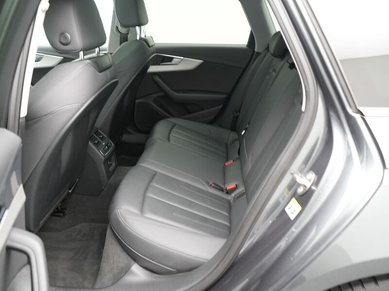 Audi A4 Avant quattro S line PANO LEDER NAVI VIRT APP