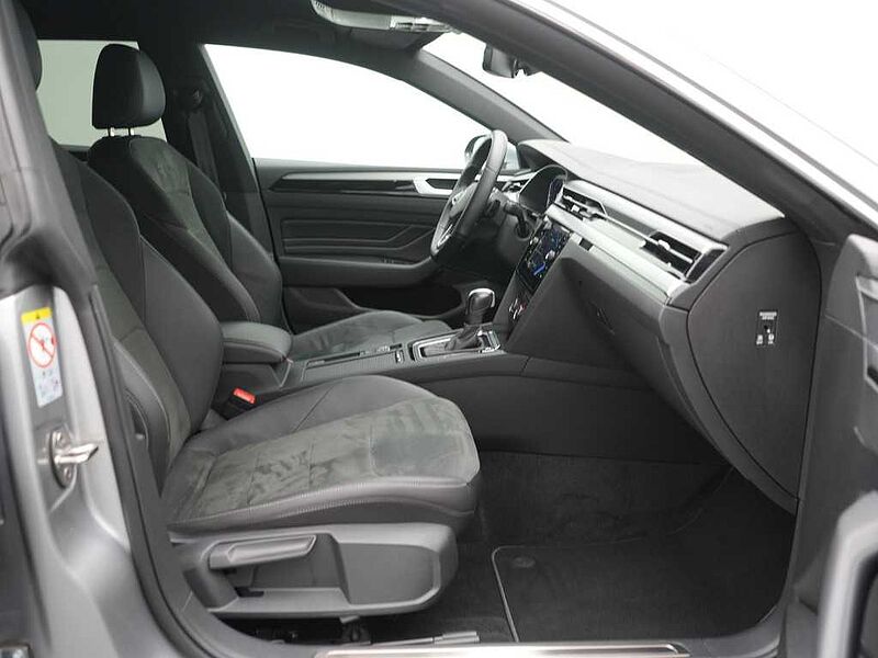 Volkswagen Arteon SB R-Line DSG NAVI AHK VIRT APP KEYLESS