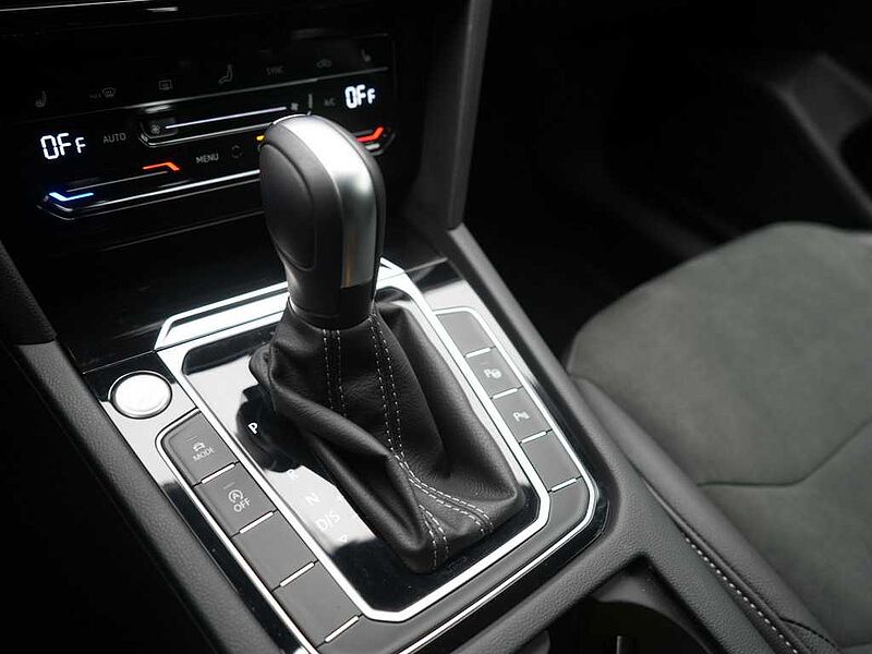 Volkswagen Arteon Shooting Brake 2.0 TSI R-Line FACEL. LED