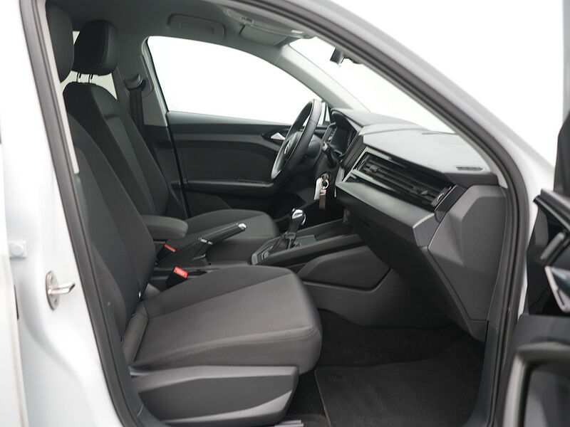 Audi A1 Sportback advanced S-TRON NAVI VIRT SHZ PDC