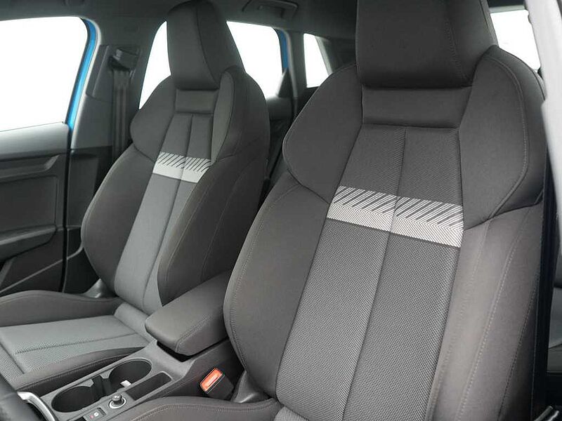 Audi A3 S-TRON ACC NAVI PDC LED CARPLAY