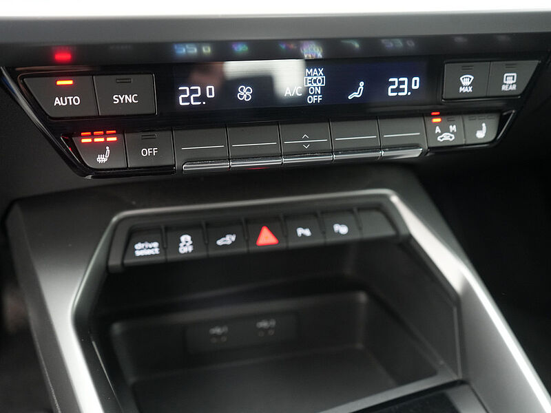 Audi A3 S-TRON ACC NAVI PDC LED CARPLAY