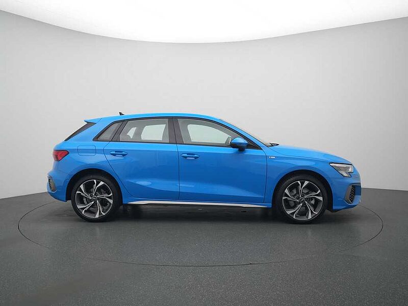 Audi A3 S-TRON ACC NAVI PDC LED CARPLAY