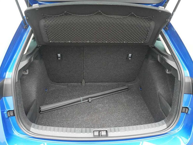 SKODA SCALA ACC LED SHZ PDC