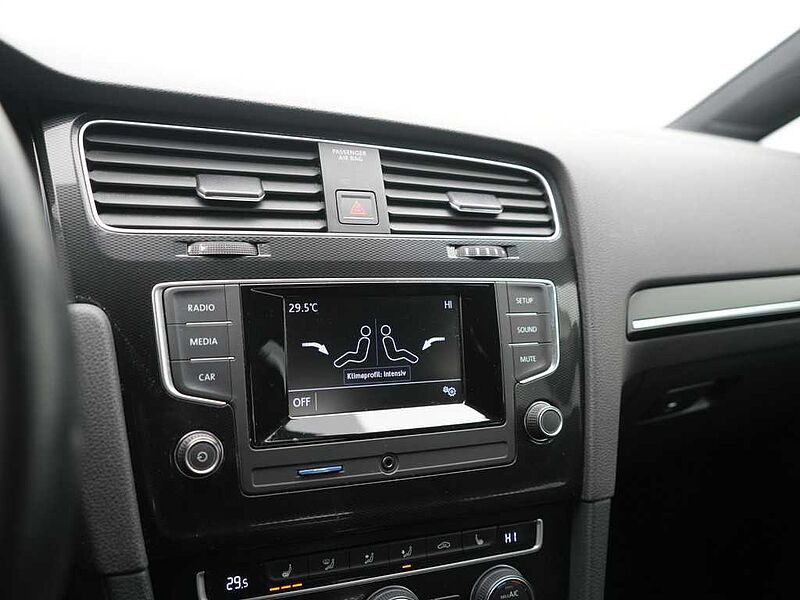 Volkswagen Golf VII GTI DSG LED SHZ PDC