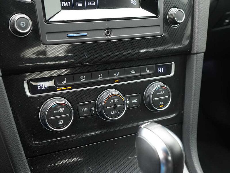 Volkswagen Golf VII GTI DSG LED SHZ PDC