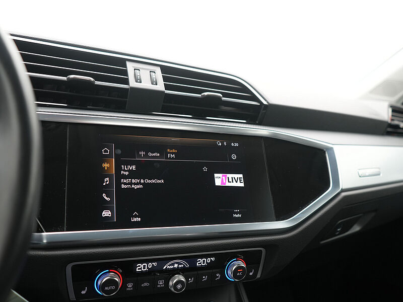 Audi Q3 S line STRON LED VIRT APP CONNECT SHZ PDC