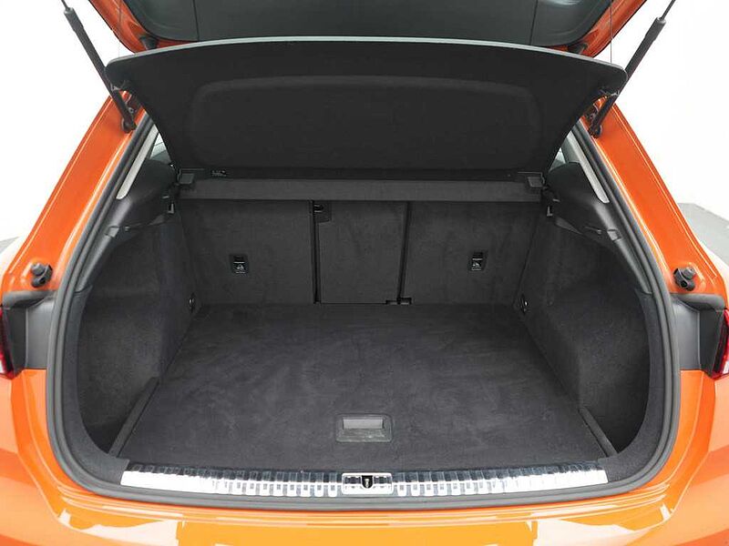 Audi Q3 S line STRON LED SHZ APP VIRT