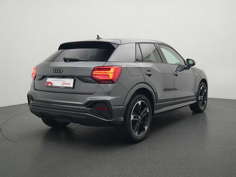 Audi Q2 S line S TRON PANO ACC NAVI LEDER CARPLAY