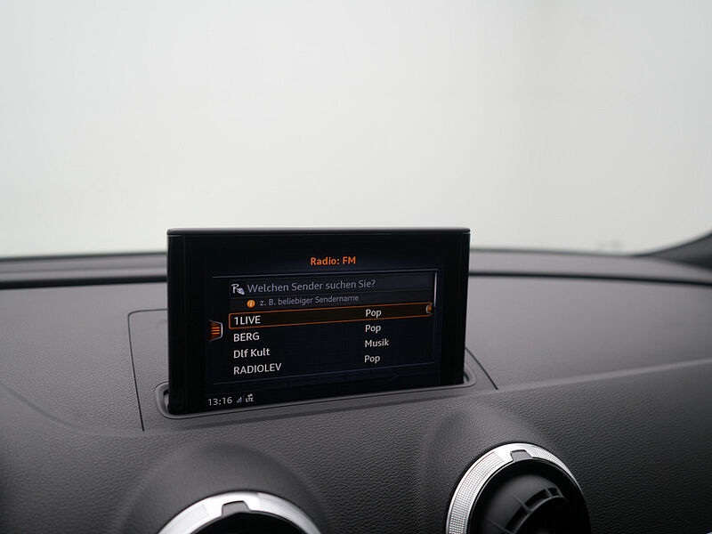 Audi RS3 Sportback quattro S TRON LEDER B&O MATRIX