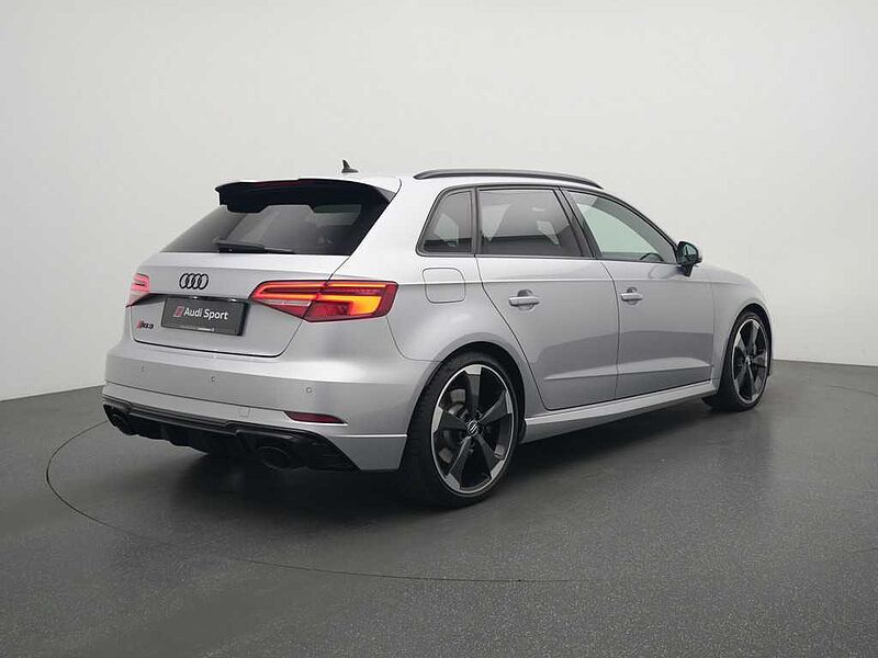 Audi RS3 RAUTE VIRT MATRIX LEDER ACC PDC SHZ