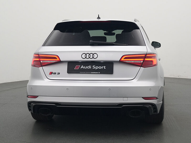 Audi RS3 RAUTE VIRT MATRIX LEDER ACC PDC SHZ