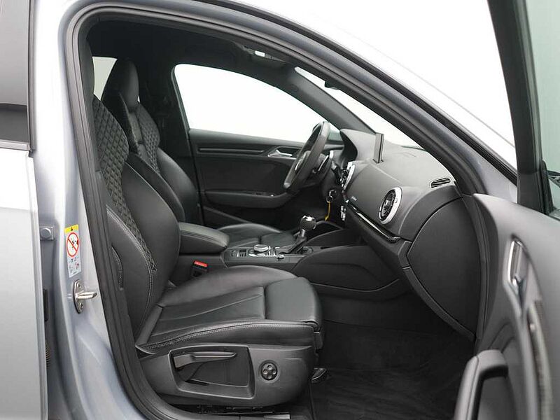 Audi RS3 RAUTE VIRT MATRIX LEDER ACC PDC SHZ
