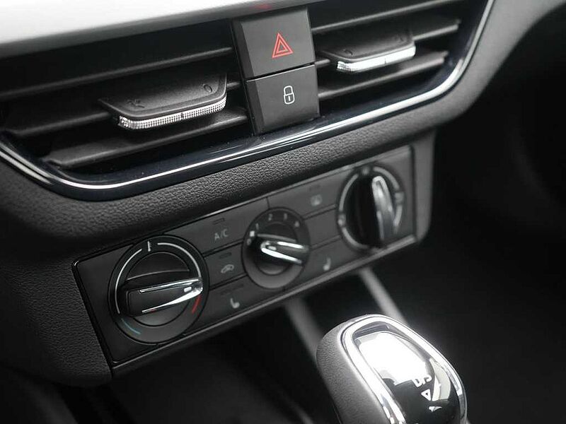 SKODA KAMIQ Ambition DSG VIRT NAVI KAM CARPLAY PDC SHZ