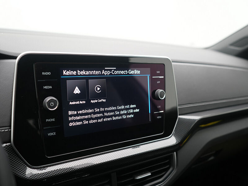 Volkswagen T-Cross R-Line DSG APP CONNECT LED SHZ PDC VIRT