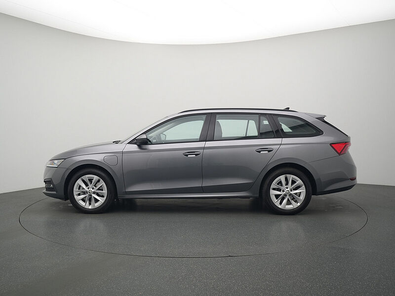 SKODA OCTAVIA Combi iV DSG NAVI AHK VIRT SHZ LED APP