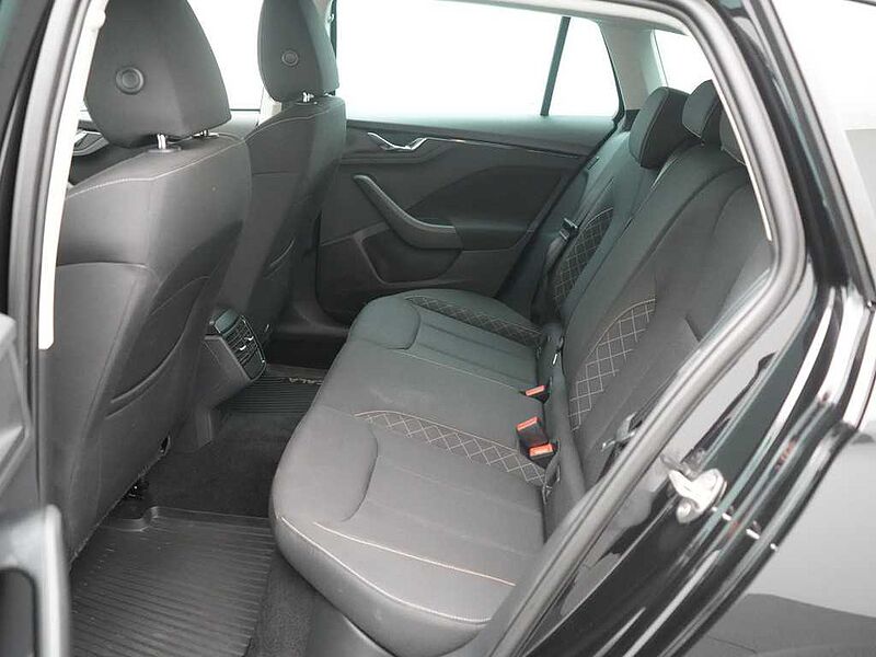 SKODA SCALA Tour DSG SHZ KLIMA PDC ACC VIRT APP