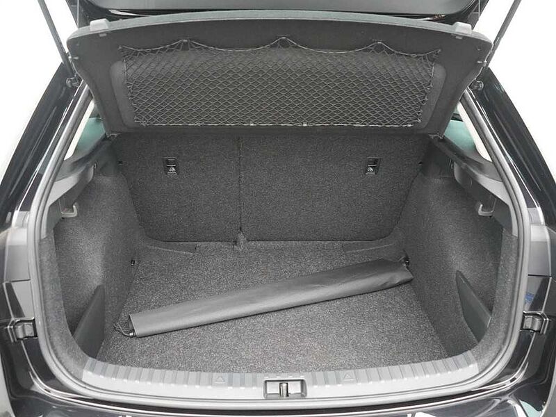 SKODA SCALA Tour DSG SHZ KLIMA PDC ACC VIRT APP