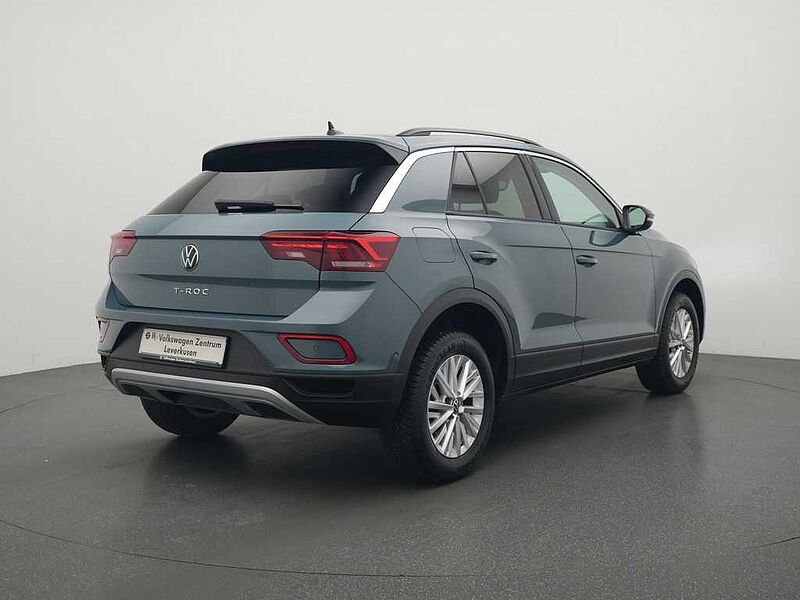 Volkswagen T-Roc Life NAVI VIRT CARPLAY SHZ AHK PDC LED