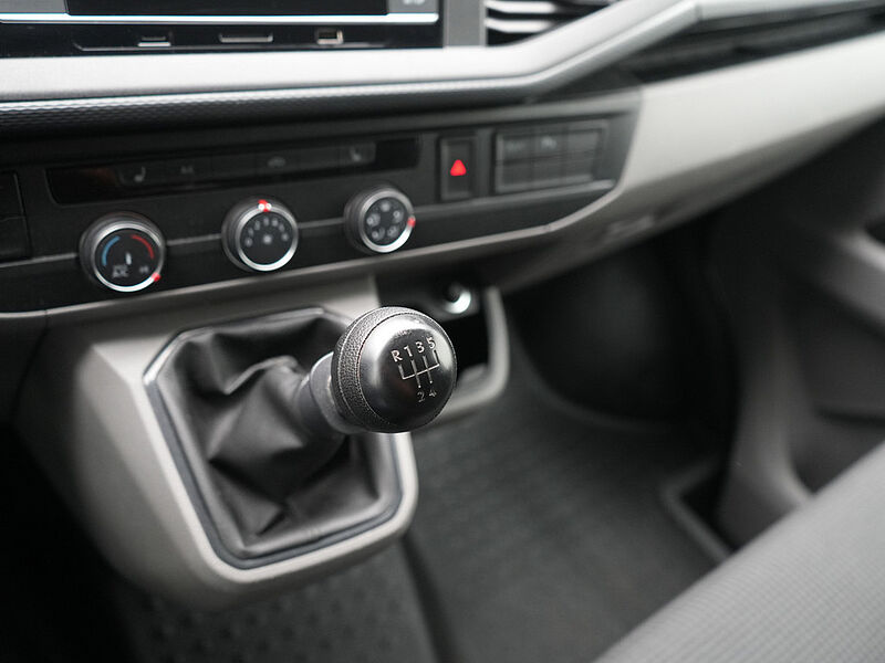 Volkswagen T6.1 Kasten lang KLIMA PDC PORT NAVI SHZ