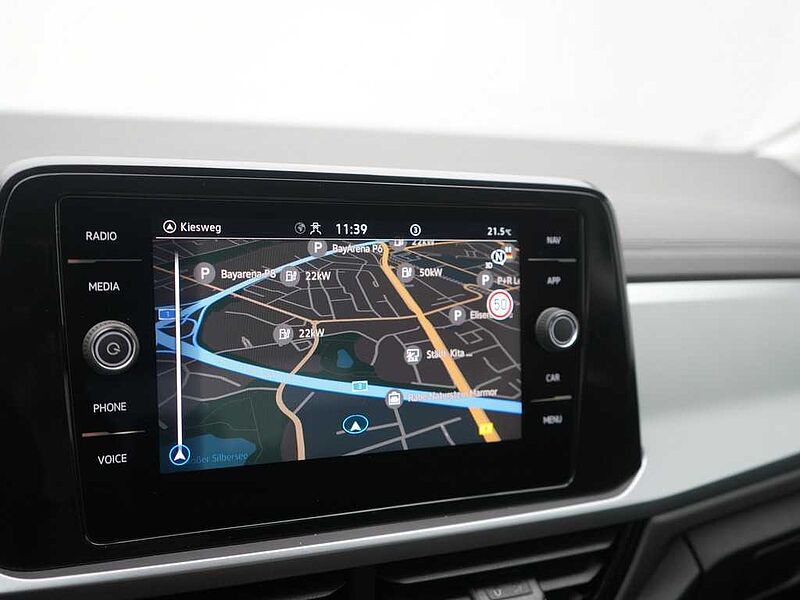 Volkswagen T-Roc Life SHZ LED VIRT CARPLAY NAVI PDC