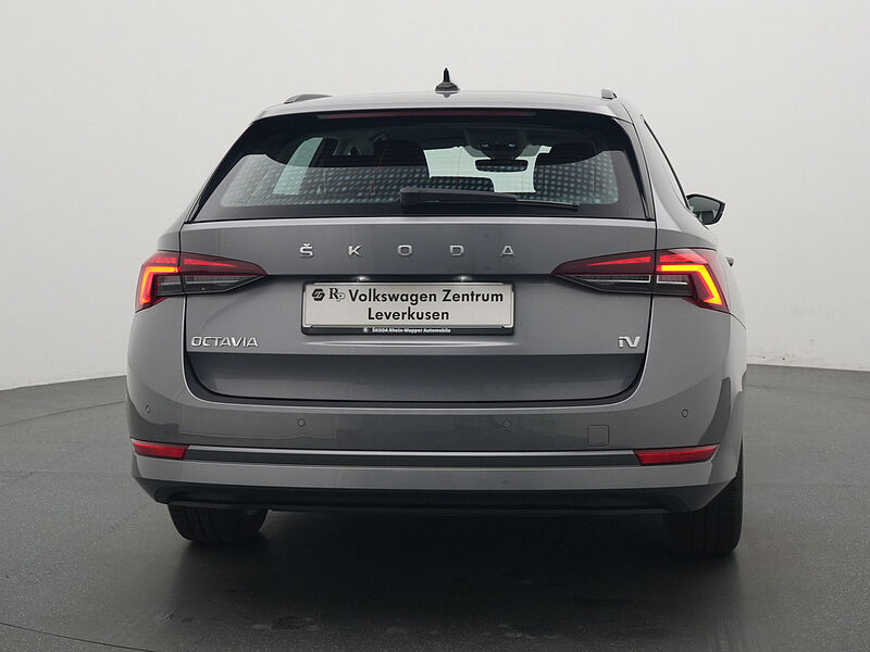 SKODA OCTAVIA Combi iV DSG NAVI VIRT SHZ LED APP PDC