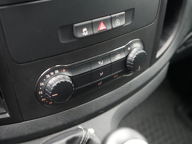 Mercedes-Benz Vito 116 Kasten NAVI SHZ LED AHK FLÜGELTÜR