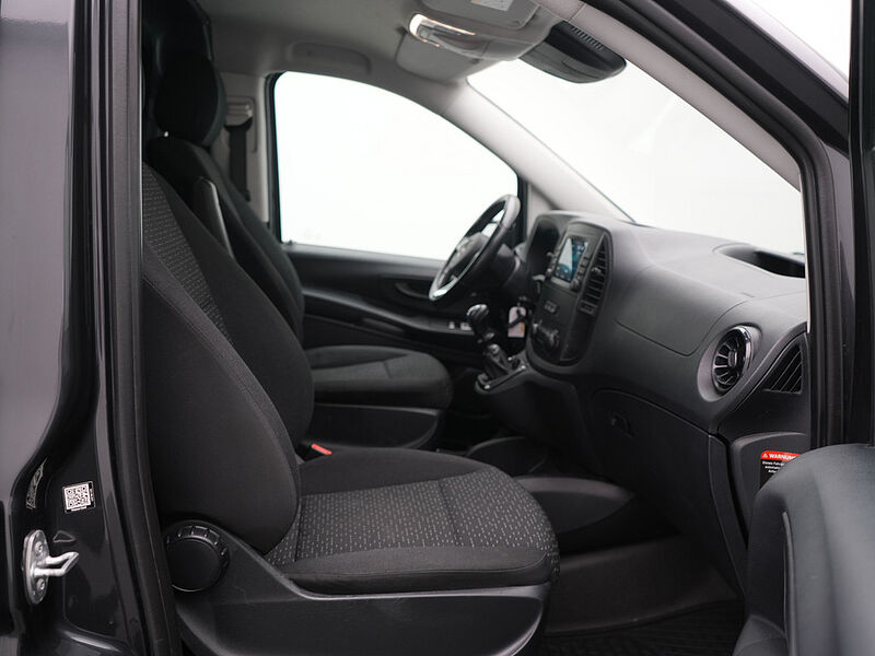 Mercedes-Benz Vito 116 Kasten NAVI SHZ LED AHK FLÜGELTÜR