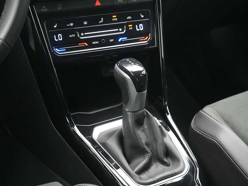 Volkswagen T-Roc R-Line DSG APP CONNECT LENKRADHZ VIRT AHK