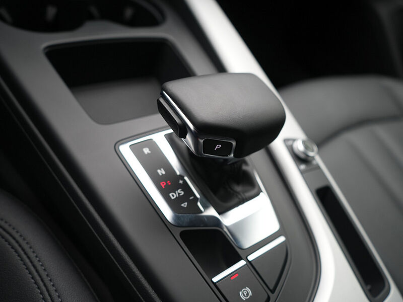 Audi A4 Avant ACC NAVI AHK KAM SHZ PDC LEDER