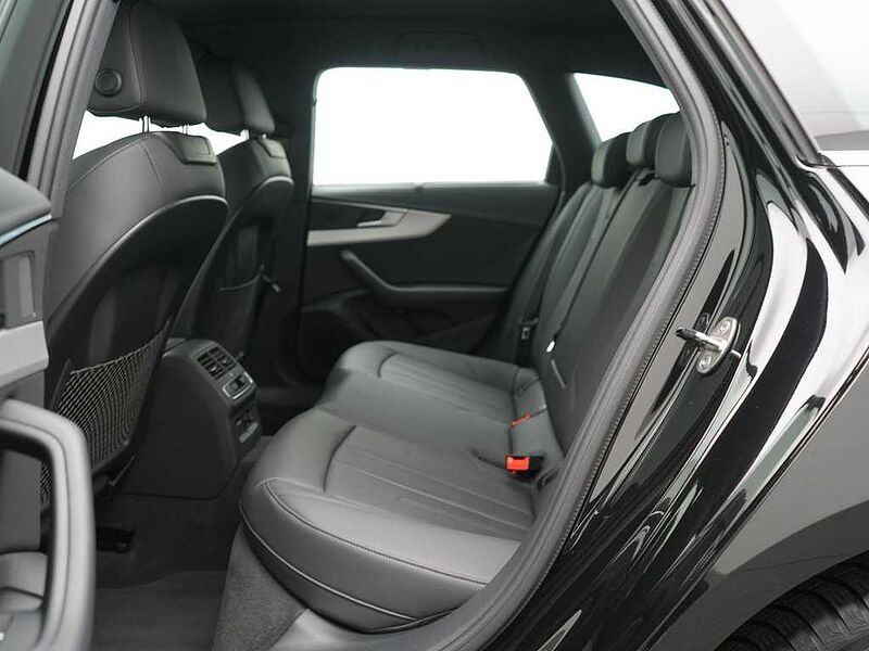 Audi A4 Avant ACC NAVI AHK KAM SHZ PDC LEDER