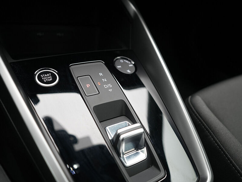 Audi A3 s-tron VIRT NAVI SHZ LED