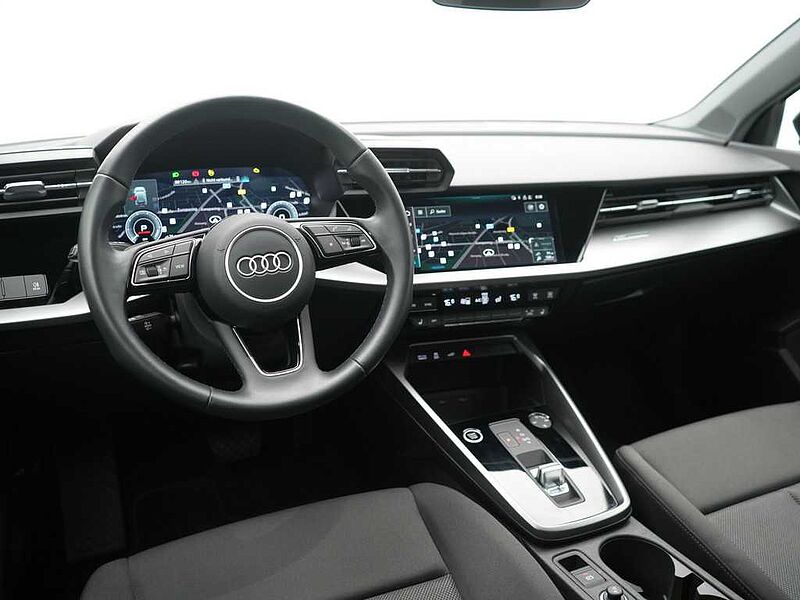 Audi A3 s-tron VIRT NAVI SHZ LED