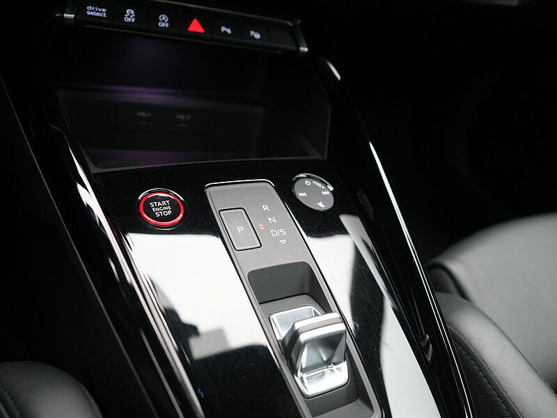 Audi RS3 RAUTE LEDER VIRT ACC SHZ PANO