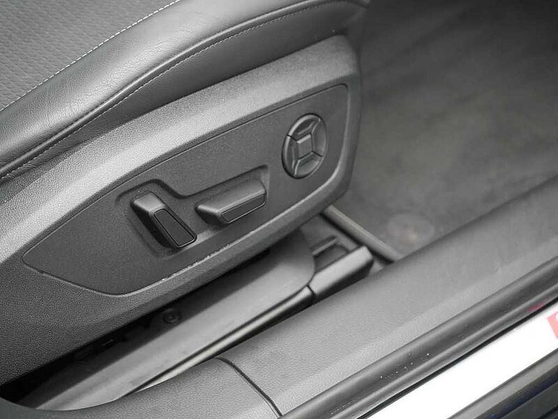 Audi A6 Avant quattro S line LEDER MEMORY SHZ 360°