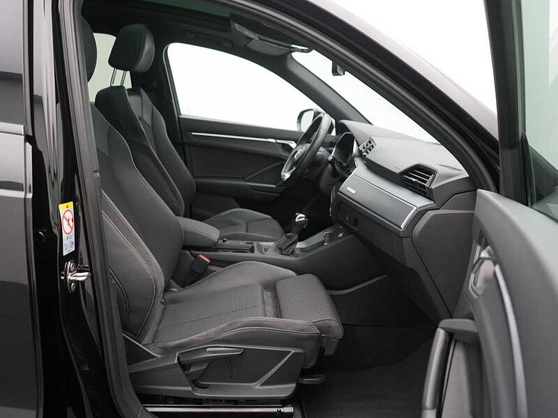 Audi Q3 S line STRON AHK PANO KAM NAVI VIRT ACC APP