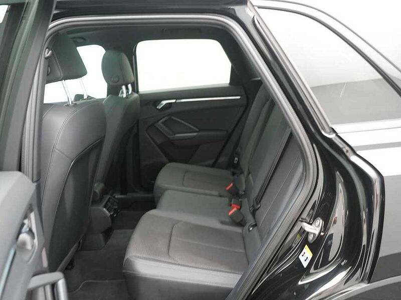 Audi Q3 S line STRON PANO KAM NAVI VIRT ACC APP LED