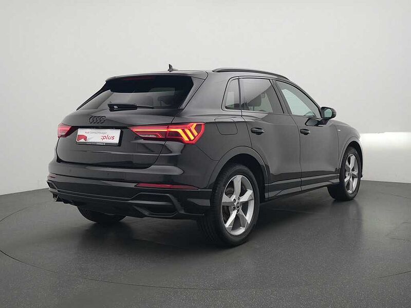 Audi Q3 S line STRON PANO KAM NAVI VIRT ACC APP LED