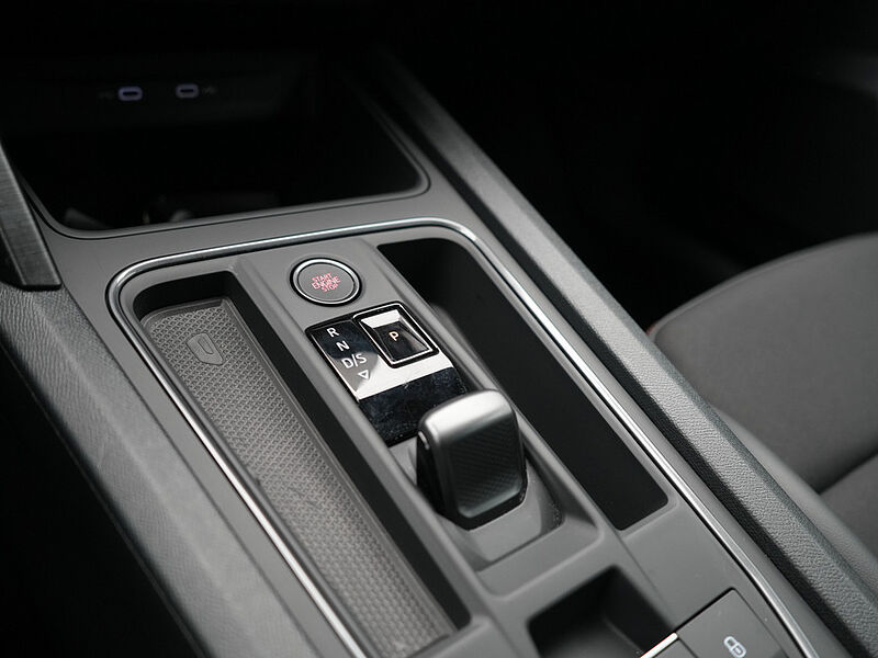 CUPRA Leon ST DSG CARPLAY LED ACC PDC SHZ KAM VIRT