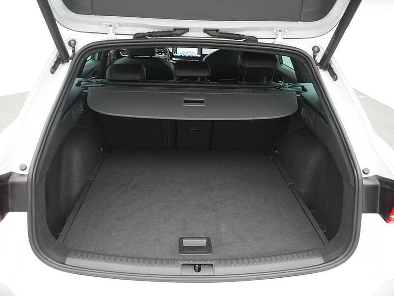 CUPRA Leon ST DSG VIRT CARPLAY LED APP ACC KAM SHZ